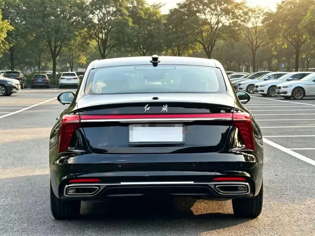 Hongqi H5 — Фото автомобиля 10