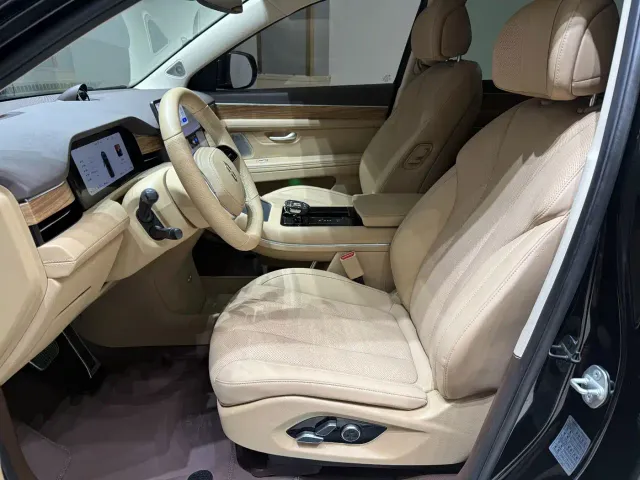 Aito M7 — Фото автомобиля 5