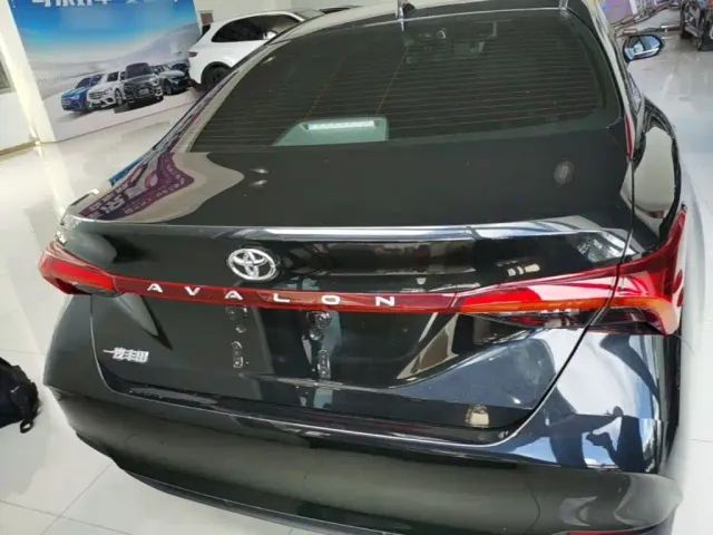 Toyota Avalon — Фото автомобиля 5