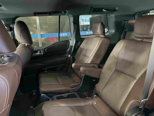 Toyota Prado — Фото автомобиля 10