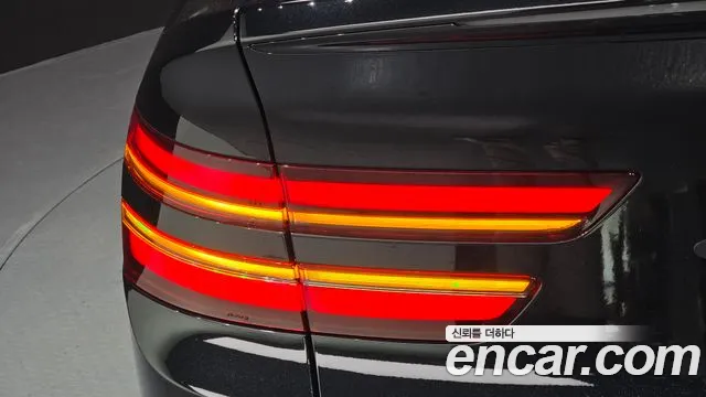 Genesis GV80 — Фото автомобиля 20