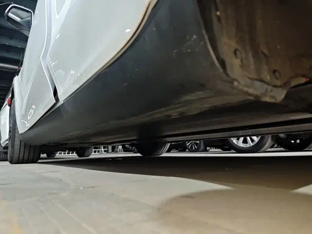 Tesla Model Y — Фото автомобиля 21