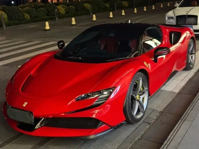 Фотография автомобиля — Ferrari SF90