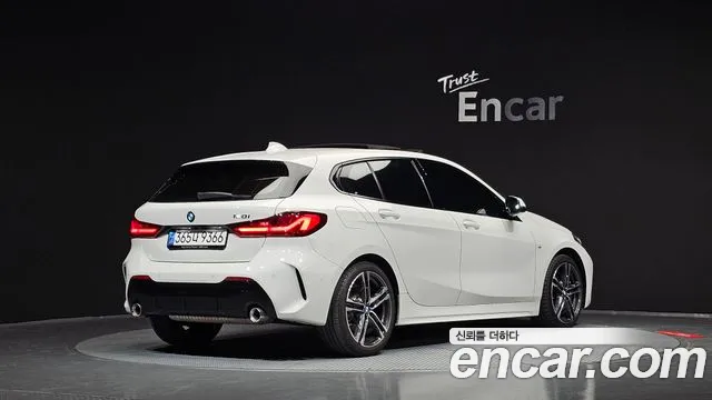 BMW 1 Series F40 — Фото автомобиля 2