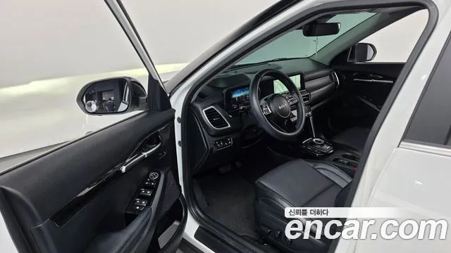 Kia Seltos — Фото автомобиля 15