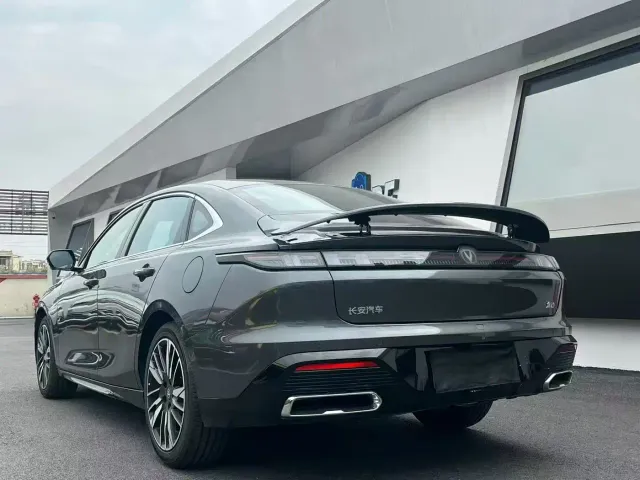 Changan Eado — Фото автомобиля 5