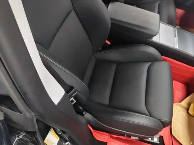 Tesla Model 3 — Фото автомобиля 24