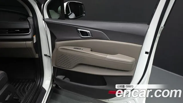 Kia Carnival Generation 4 — Фото автомобиля 13