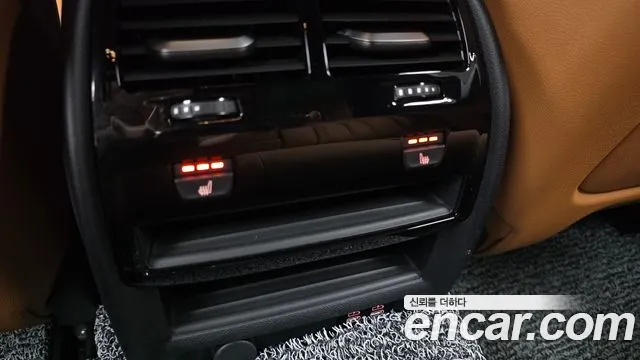 BMW 5 Series G30 — Фото автомобиля 30