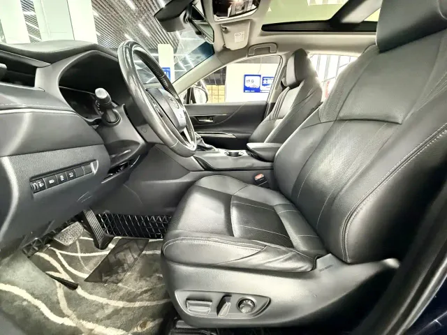 Toyota Harrier — Фото автомобиля 13