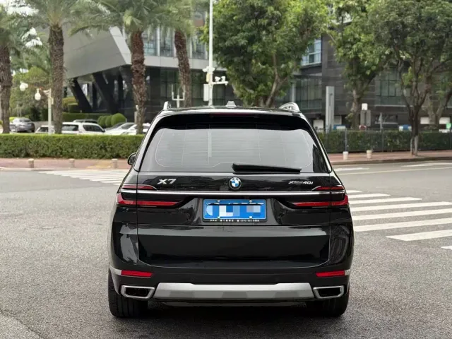 BMW X7 — Фото автомобиля 7