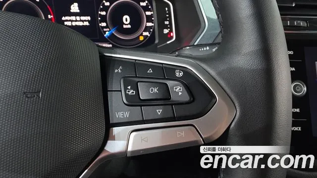 Volkswagen Tiguan Tiguan 2 поколение 2.0 TDI Premium — Фото автомобиля 14