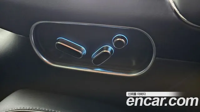 Genesis G90 Бензин 3.5 турбо AWD — Фото автомобиля 30