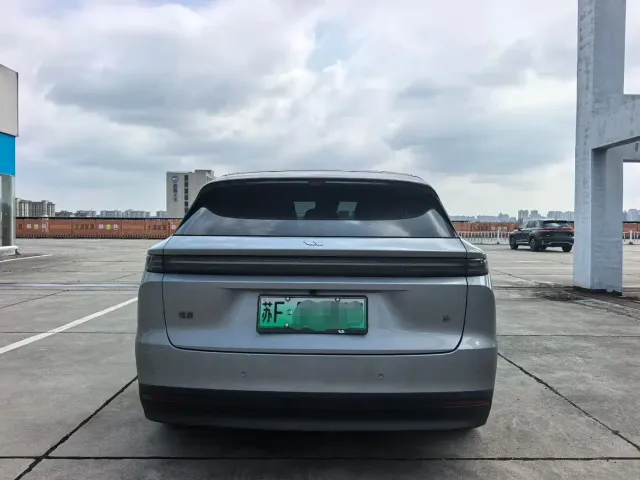 Li Auto i6 — Фото автомобиля 8