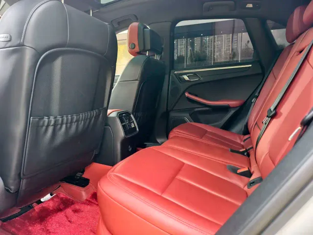 Porsche Macan — Фото автомобиля 17
