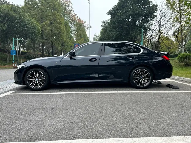 BMW 3 Series — Фото автомобиля 5