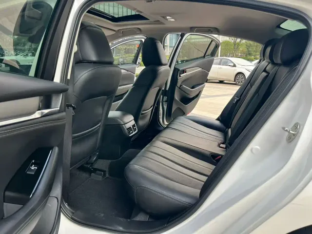 Mazda Atenza — Фото автомобиля 6