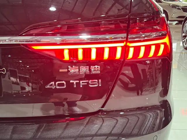 Audi A6L — Фото автомобиля 24