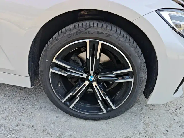 BMW 3 Series — Фото автомобиля 9