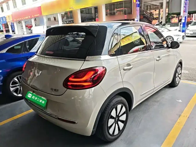 Wuling Bingo — Фото автомобиля 6