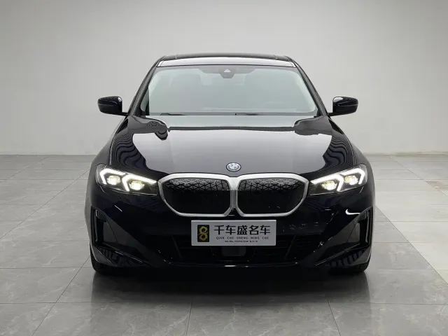 BMW i3 — Фото автомобиля 2