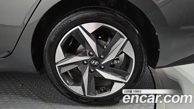 Hyundai Avante CN7 — Фото автомобиля 21