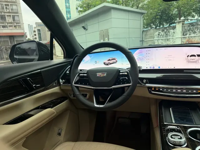 Cadillac XT5 — Фото автомобиля 7