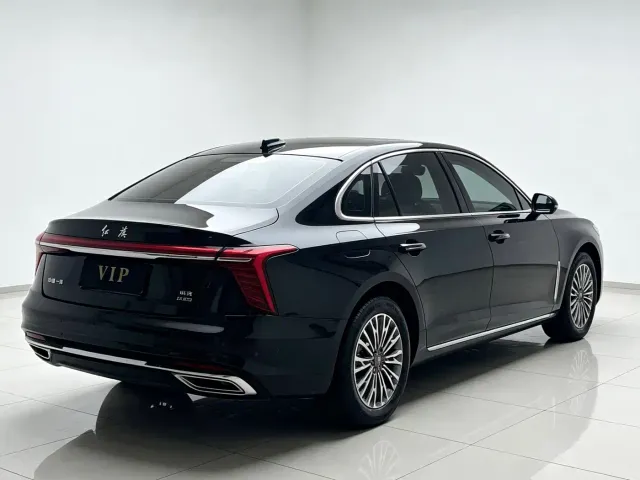 Hongqi H5 — Фото автомобиля 9