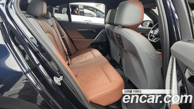 BMW 5 Series — Фото автомобиля 17