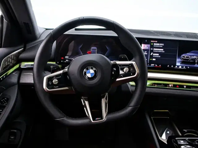 BMW 5 Series — Фото автомобиля 7