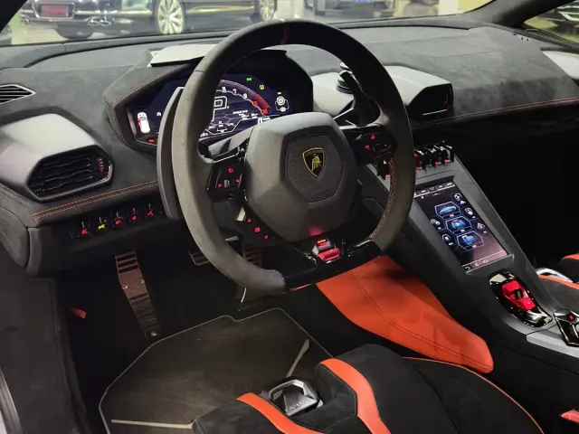Lamborghini Huracan — Фото автомобиля 11