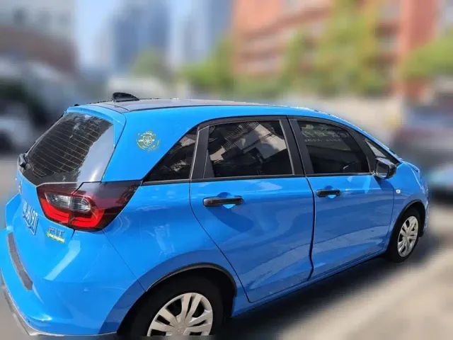 Honda Fit — Фото автомобиля 4