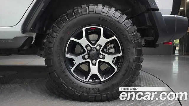Jeep Wrangler — Фото автомобиля 21