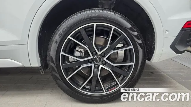 Audi Q5 45 TFSI quattro Sportback Premium — Фото автомобиля 17
