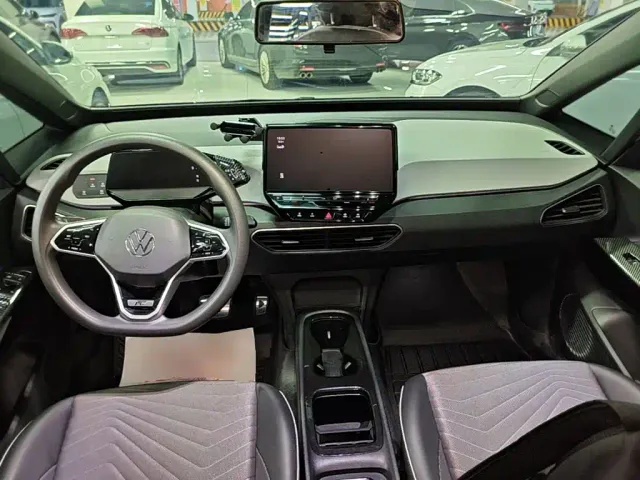 Volkswagen ID.3 — Фото автомобиля 9