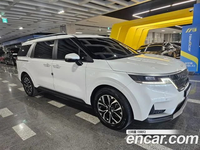 Kia Carnival 4th Gen — Фото автомобиля 3