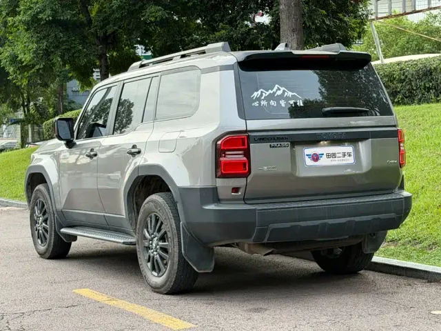 Toyota Prado — Фото автомобиля 4