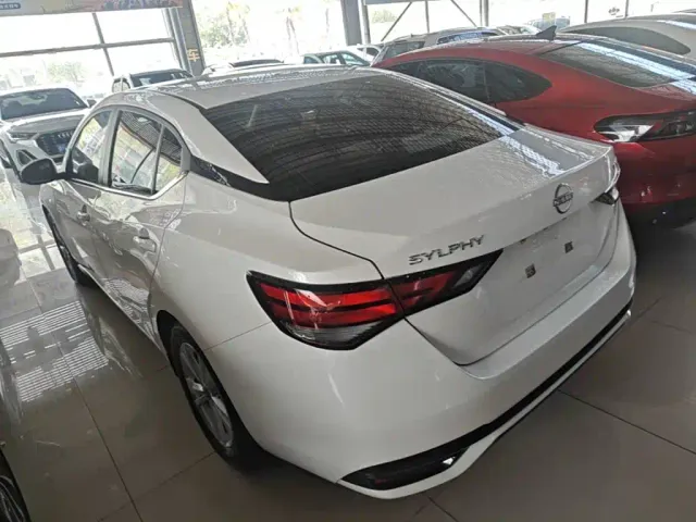 Nissan Sylphy — Фото автомобиля 4