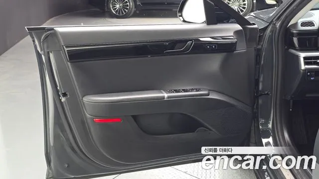 Hyundai Grandeur Grandeur (GN7) 2.5 Бензин 2WD — Фото автомобиля 22