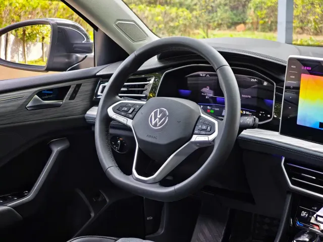 Volkswagen Sagitar — Фото автомобиля 10