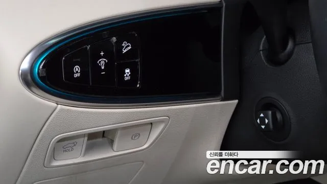 Genesis GV70 — Фото автомобиля 15