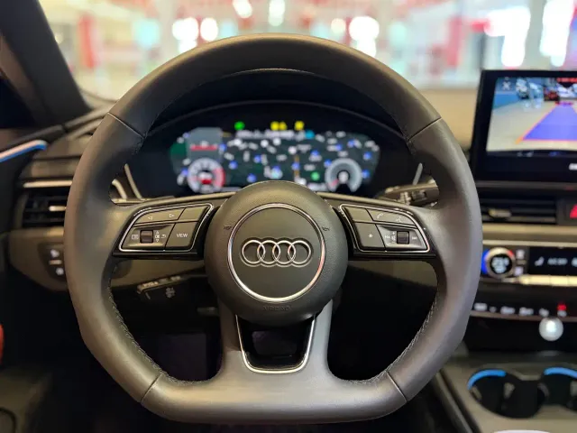 Audi A4L — Фото автомобиля 16