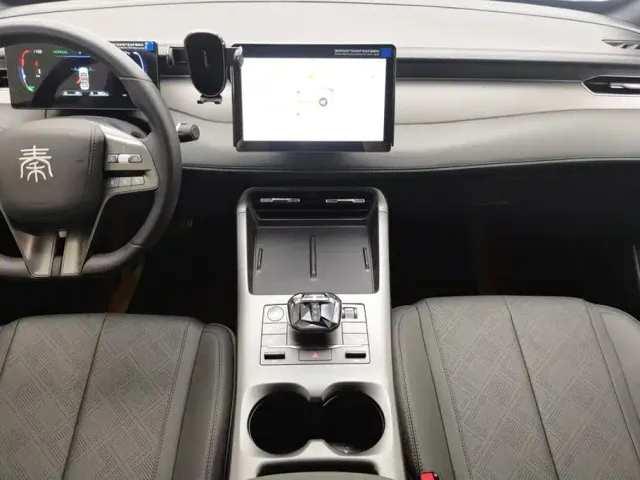 BYD Qin PLUS — Фото автомобиля 16