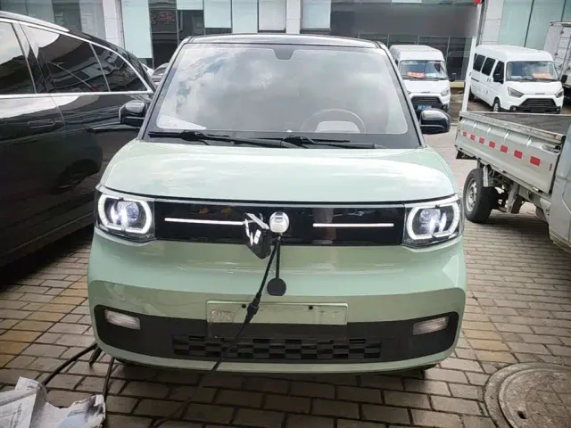 Wuling Hongguang Mini EV — Фото автомобиля 2