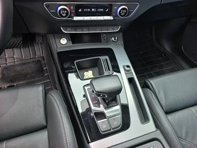 Audi Q5L — Фото автомобиля 14