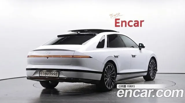 Hyundai Grandeur GN7 — Фото автомобиля 2