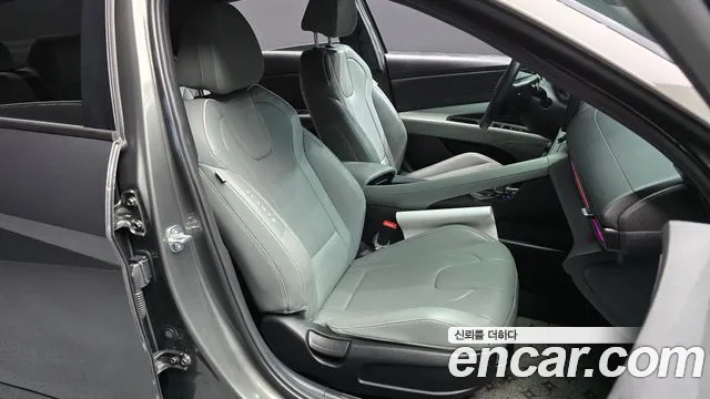 Hyundai Avante CN7 — Фото автомобиля 12