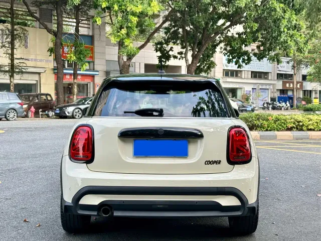 MINI Hatch — Фото автомобиля 7