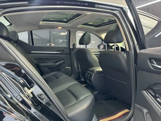 Nissan Teana — Фото автомобиля 12