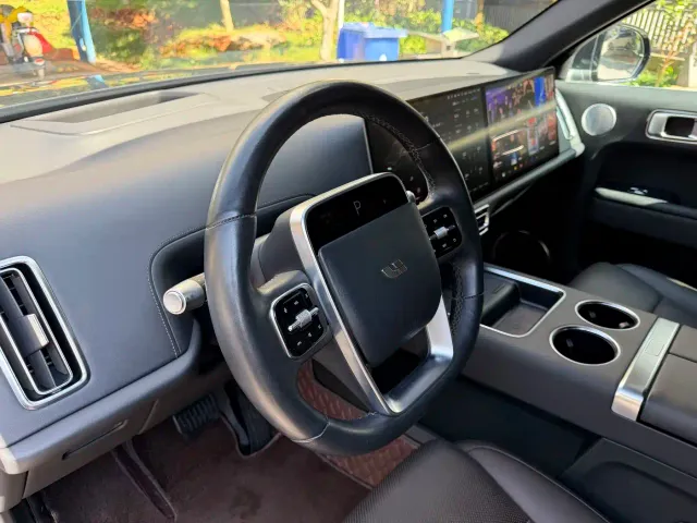 Li Auto L9 — Фото автомобиля 14